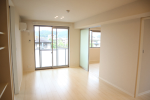 シャーメゾン岩倉南